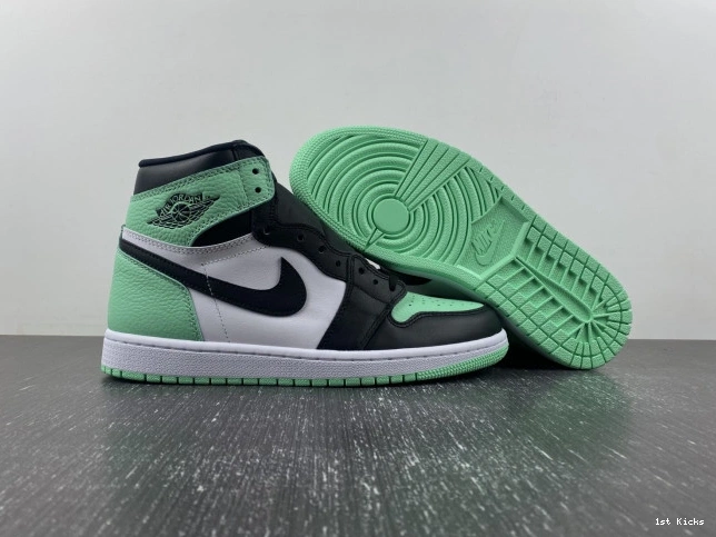1st Kicks Shoes 1 OG Jordan Green Air High Glow DZ5485-130 0804